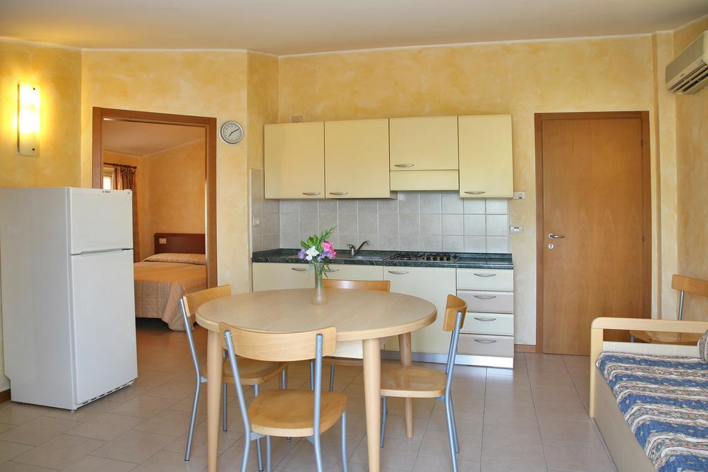 Residence Primavera Bardolino Quarto foto